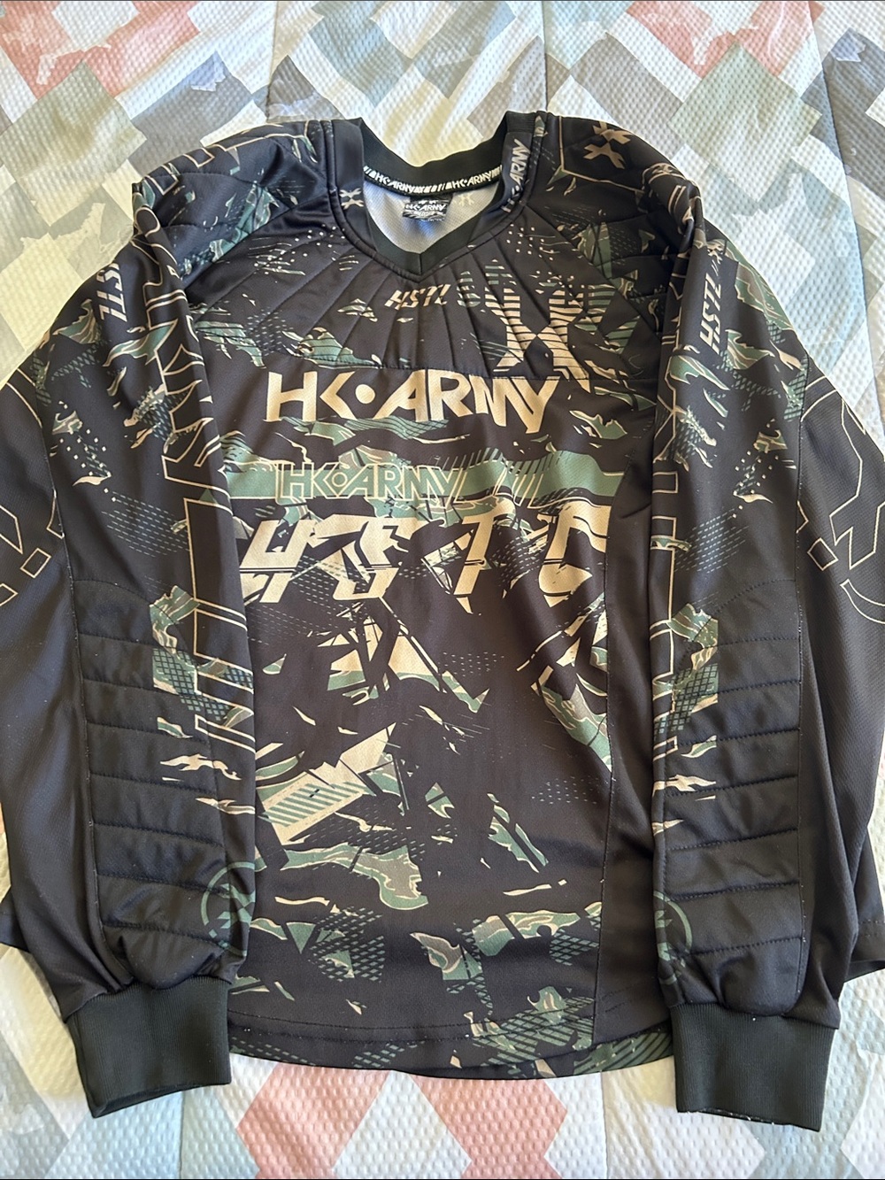 HK Army Men's Black Camo Jersey